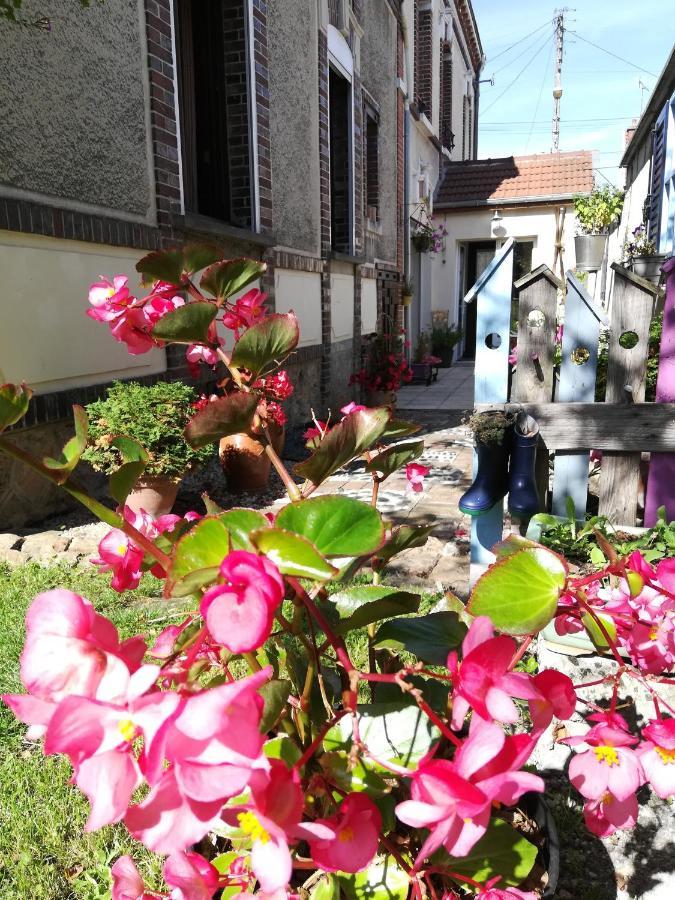Le Coq en pâte Acomodação com café da manhã Romilly-sur-Seine Exterior foto